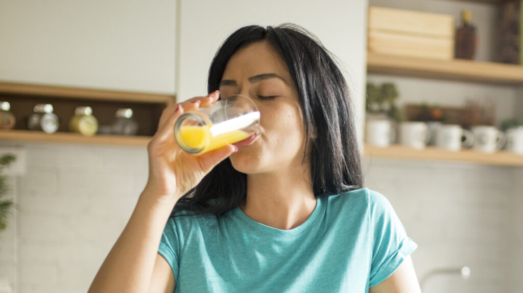 Wat gebeurt er met je lichaam als je appelazijn en citroensap drinkt