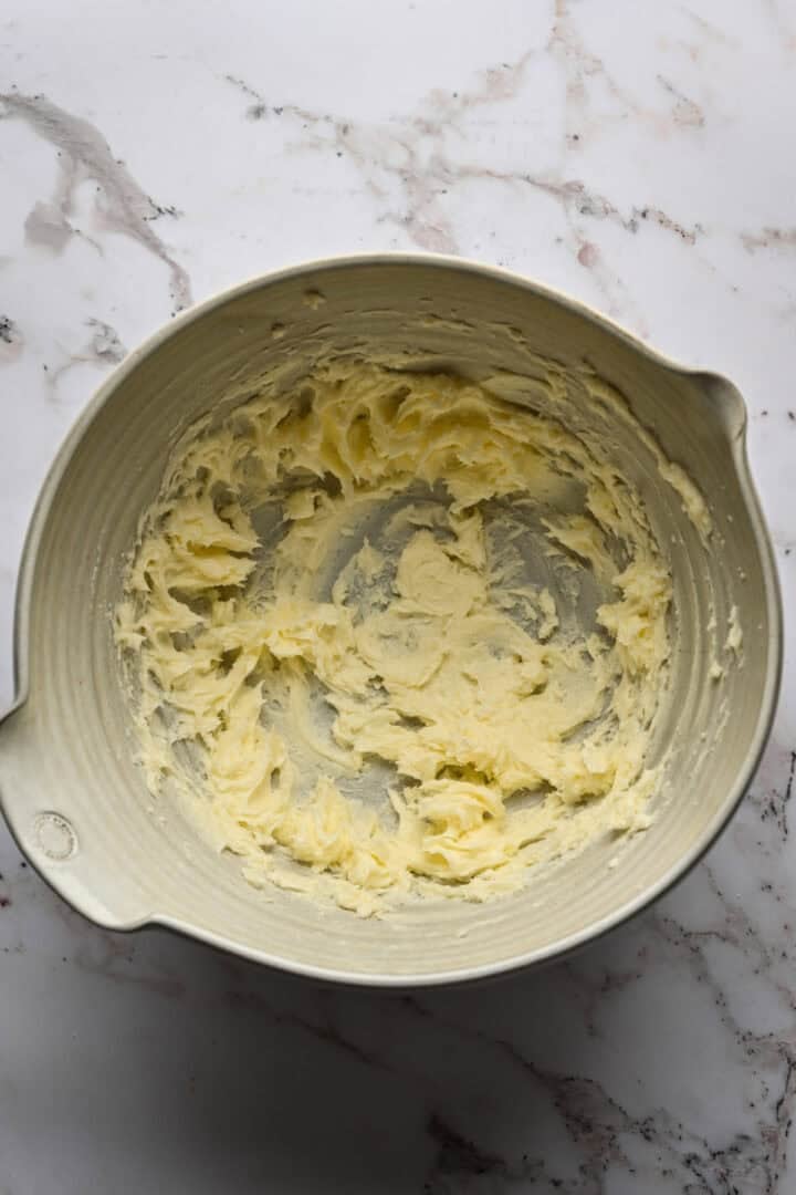 Boter en suiker samen afgeroomd.