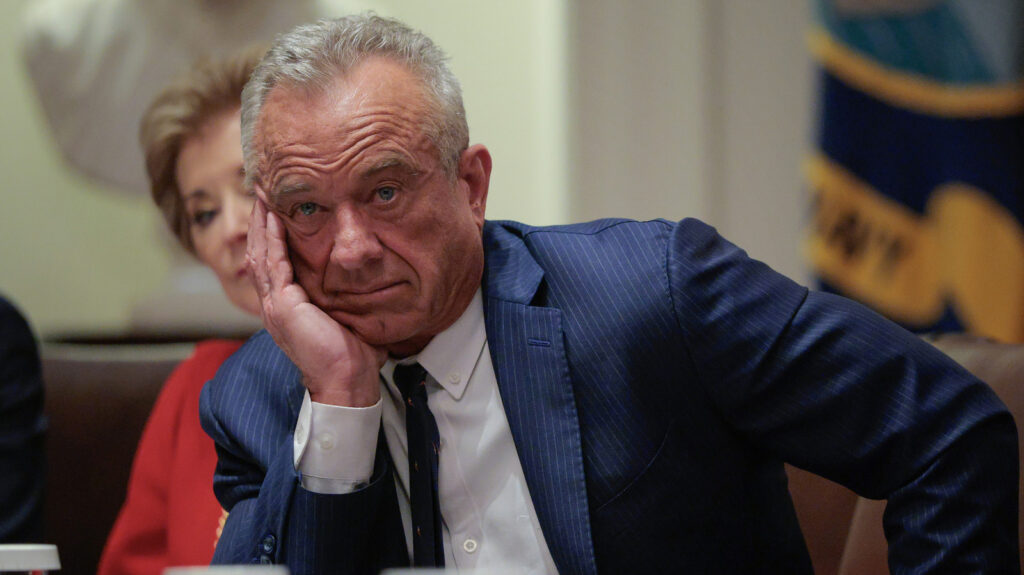 RFK Jr. noemt nicotinezakjes veiliger dan roken, maar ze brengen hun eigen risico's met zich mee