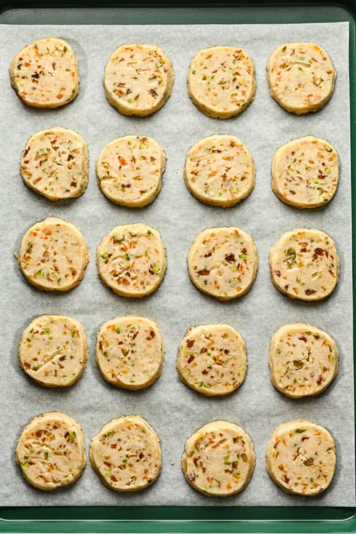 panettonekoekjes na het bakken.