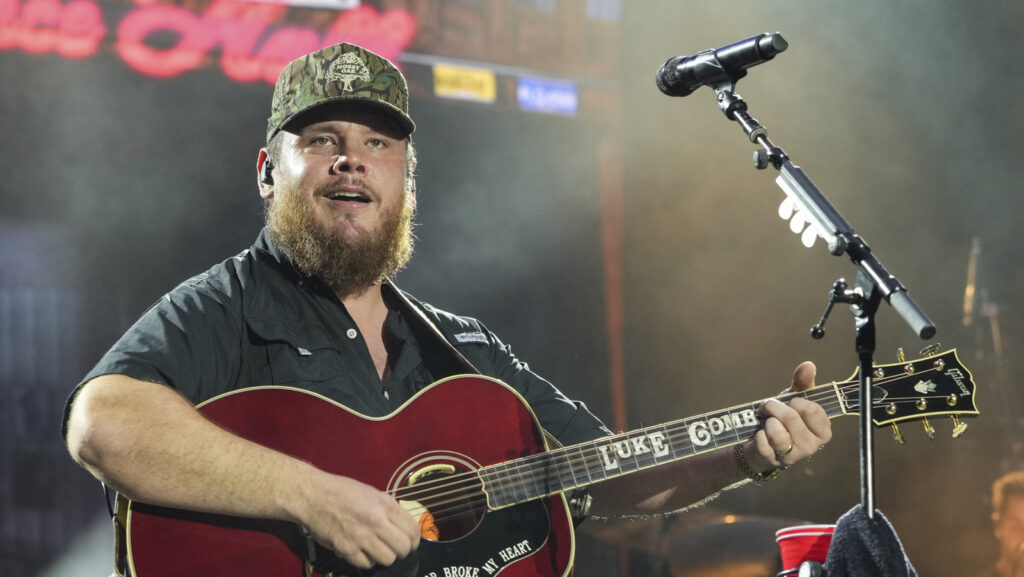 De zeldzame psychische aandoening waarbij Luke Combs werd gediagnosticeerd
