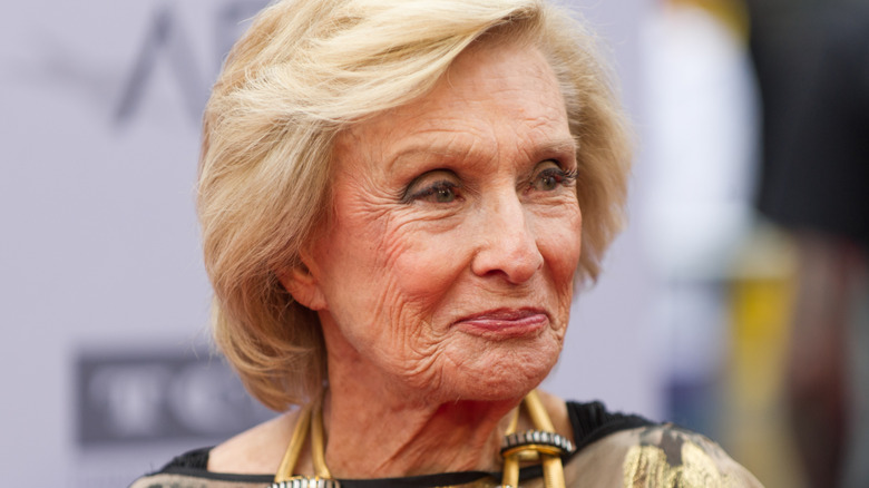 Cloris Leachman glimlacht