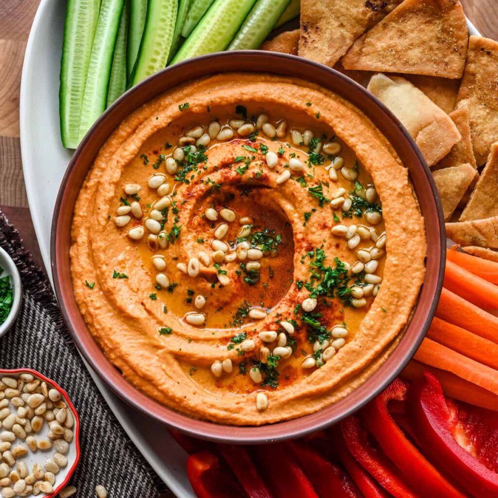 Hummus van zongedroogde tomaten