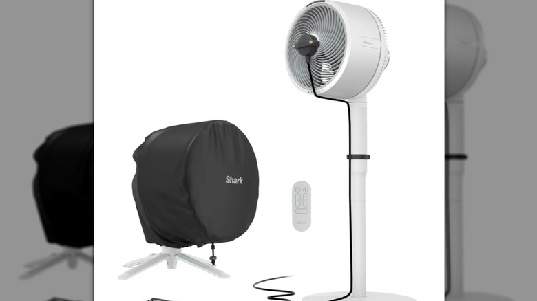 Foto van de Shark FlexBreeze draadloze ventilator met vernevelingsopzetstuk