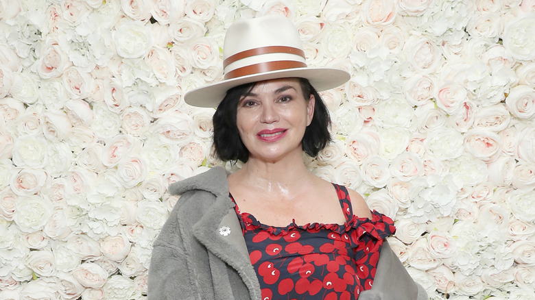 Karen Duffy glimlacht