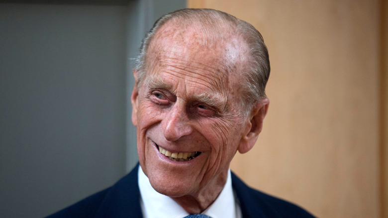 Prins Philip glimlacht