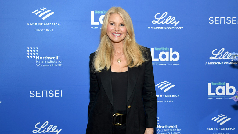 Christie Brinkley bezoekt het Women's Health Lab