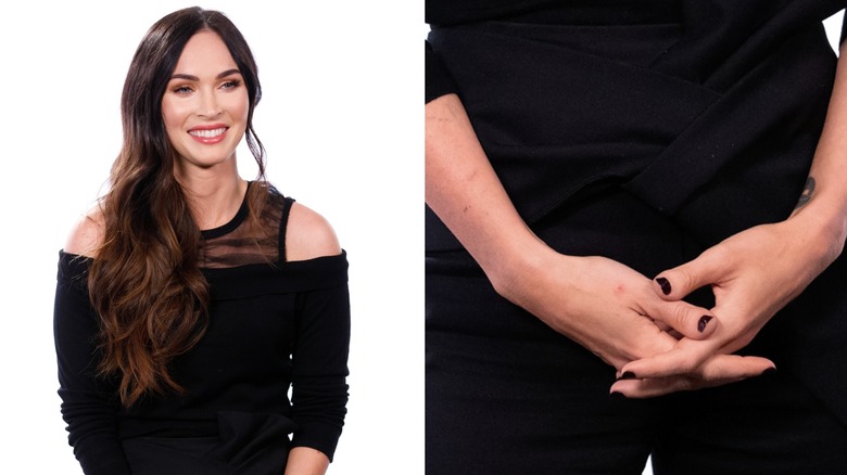 Een close-up van de duimen van Megan Fox
