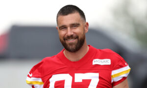 Het eiwitrijke dagelijkse dieet van Travis Kelce laat ruimte voor zoete lekkernijen