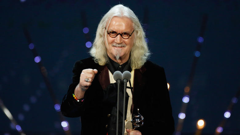 Billy Connolly houdt een toespraak