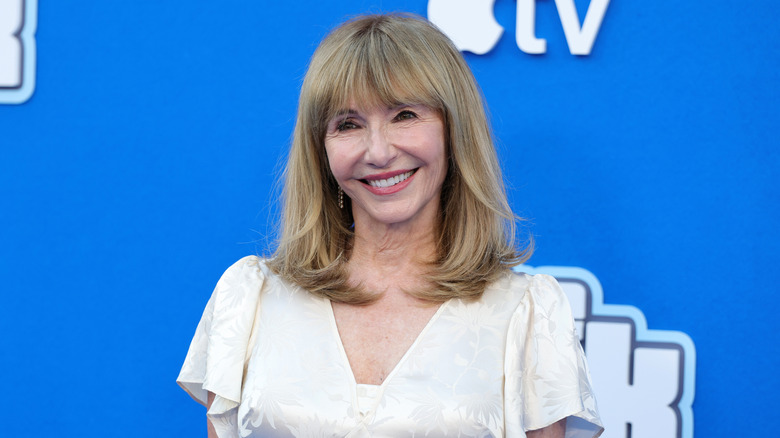 Maria Steenburgen glimlacht