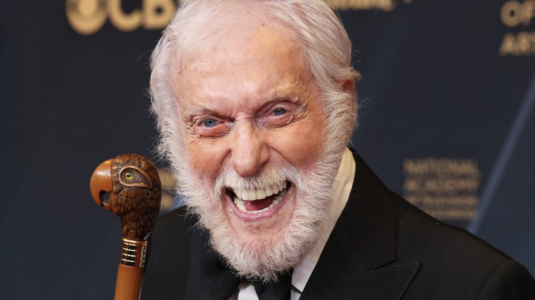 Dick Van Dyke lacht
