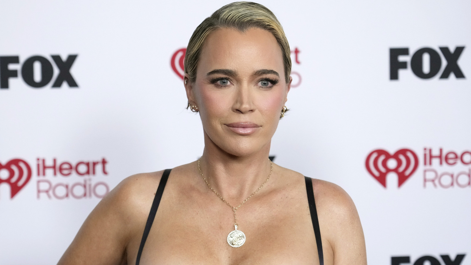 Kanker bestrijden is al moeilijk genoeg – Teddi Mellencamp zou haar plastische chirurgie niet ook hoeven te verdedigen
