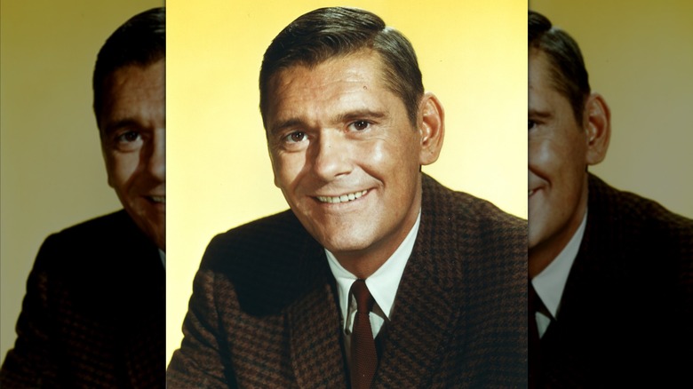 Dick York glimlacht