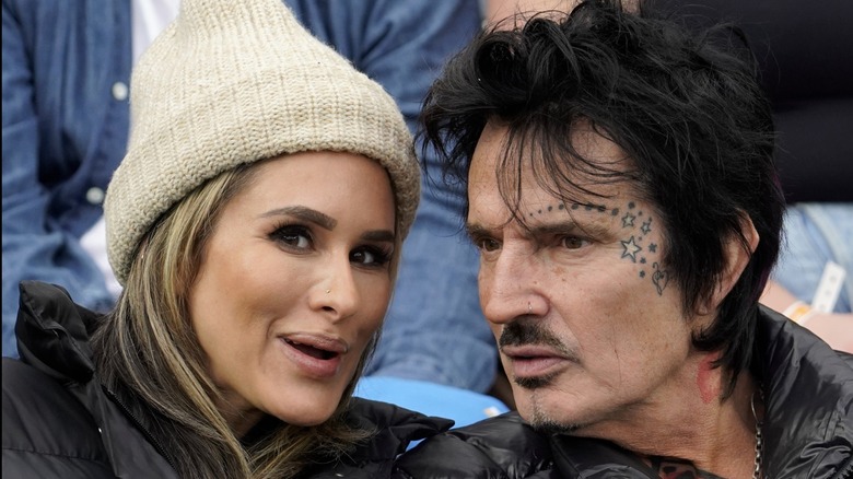 Brittany Furlan en Tommy Lee tijdens een sportevenement